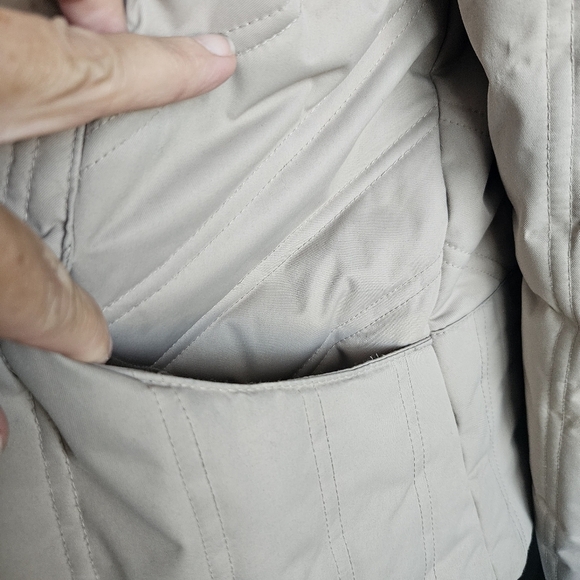 Tally Ho Women's Beige Quilted Puffer Jacket Sz Large Fall Neutral Minimalist - Picture 5 of 15